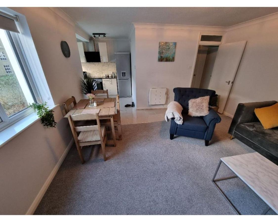 Canal Side Retreat - 2 Bedroom Apartment Heybridge  Extérieur photo