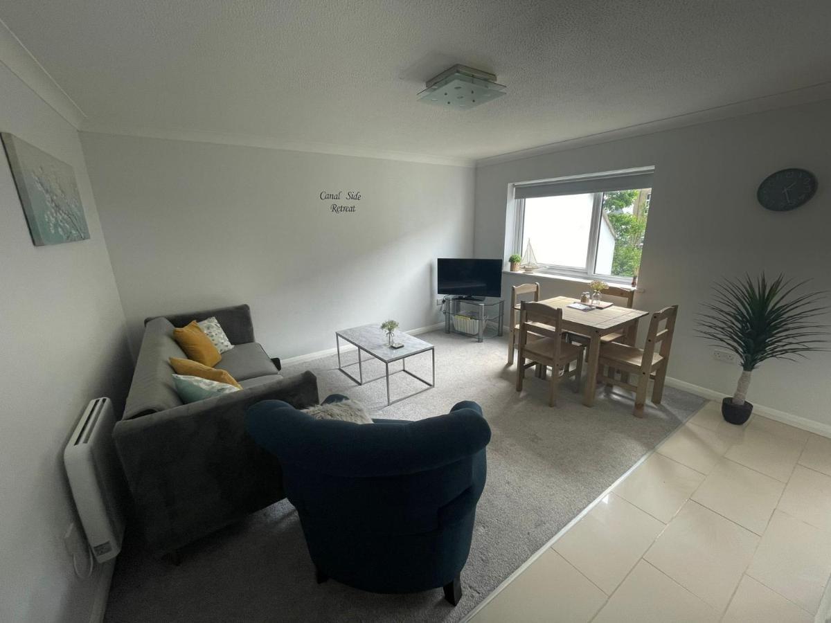 Canal Side Retreat - 2 Bedroom Apartment Heybridge  Extérieur photo